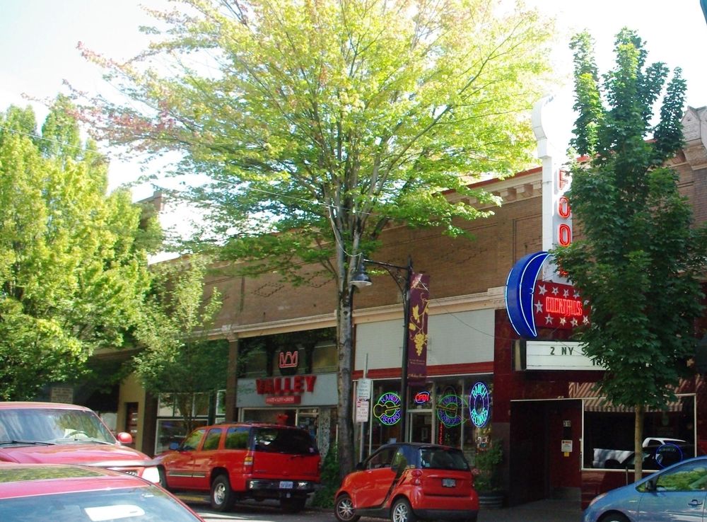 File:Downtown McMinnville Oregon 3rd street.JPG - Wikimedia Commons