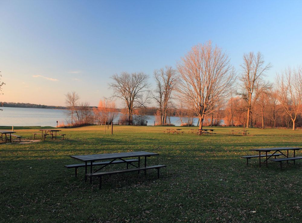 File:Pikelakepicnicandlake.JPG - Wikimedia Commons