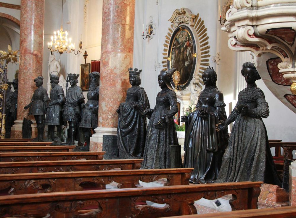 File:Hofkirche Innsbruck 5003.JPG - Wikimedia Commons