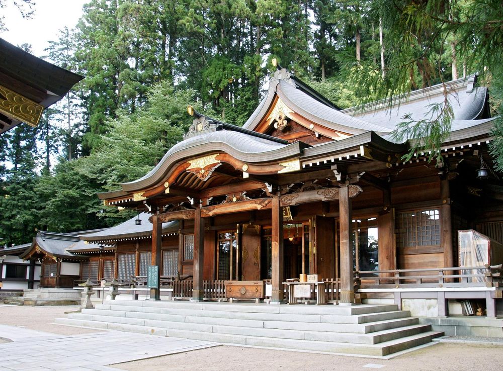 File:Sakurayama-hachimangu Takayama Gifu pref03s3s3900.jpg - Wikimedia  Commons