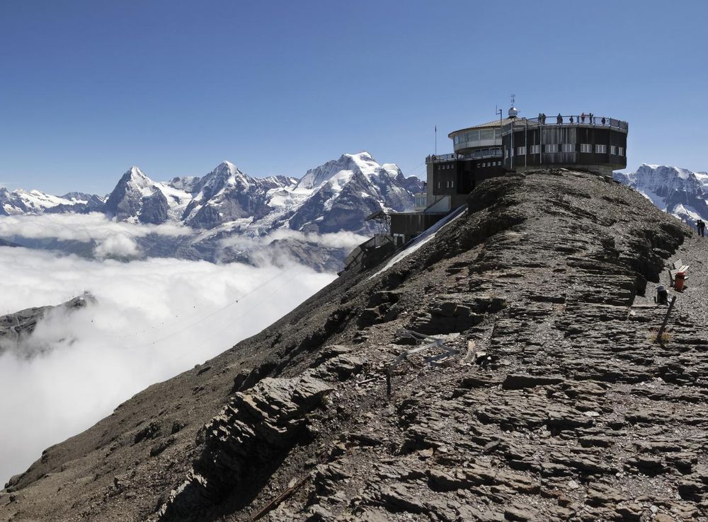 File:Schilthorn with Bernese Alps, 2012 August.jpg - Wikimedia Commons
