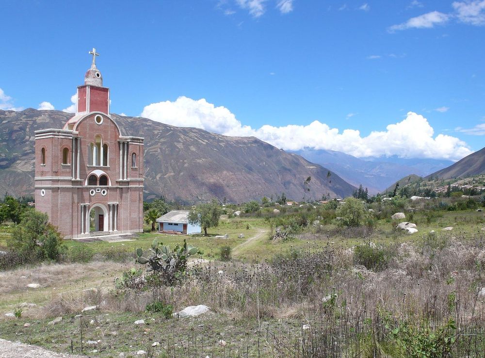 File:Yungay Memorial Peru.JPG - Wikimedia Commons