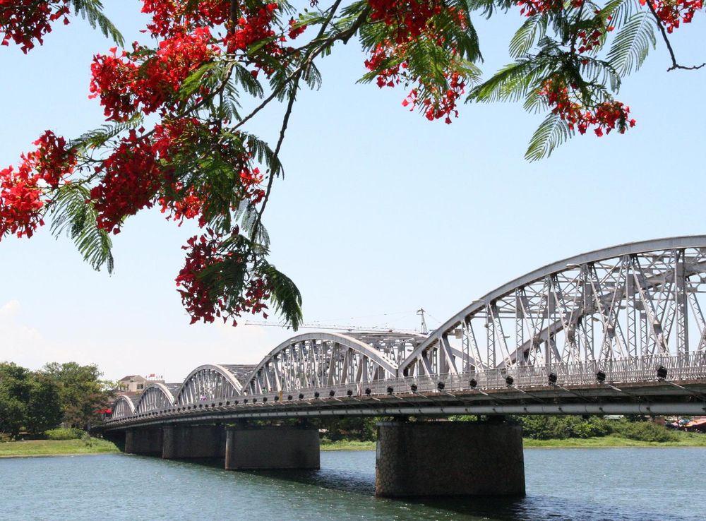 Tập tin:Hue, le pont Trang Tien.jpg – Wikipedia tiếng Việt