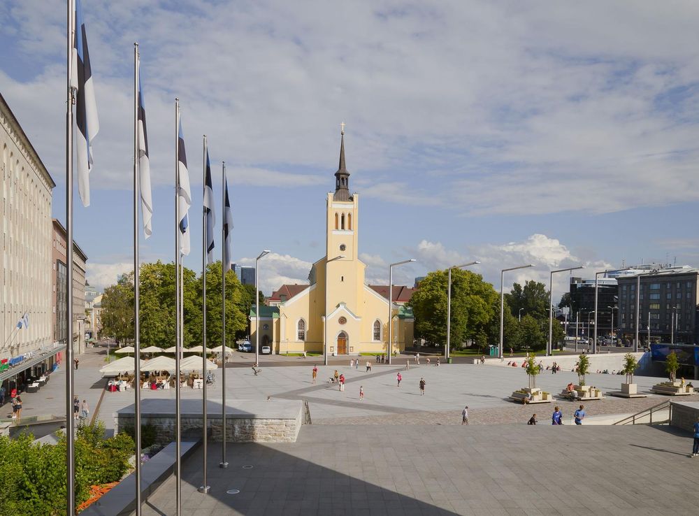 File:Plaza de la Libertad, Tallin, Estonia, 2012-08-05, DD 01.JPG -  Wikimedia Commons