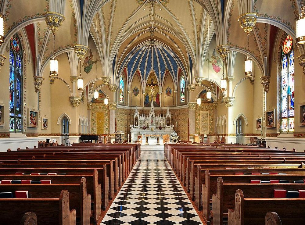 File:Interior of St Andrew's Catholic Church in Roanoke, Virginia.jpg -  Wikimedia Commons