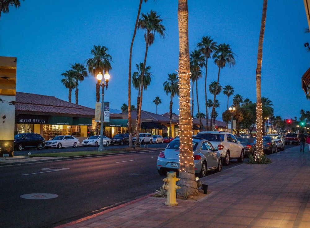 File:El Paseo (Palm Desert) 04.jpg - Wikimedia Commons