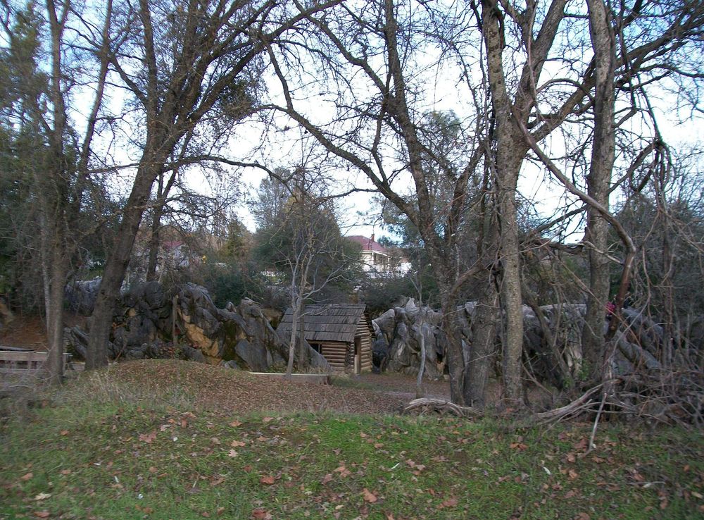File:Rocks at Columbia State Historic Park.JPG - Wikimedia Commons
