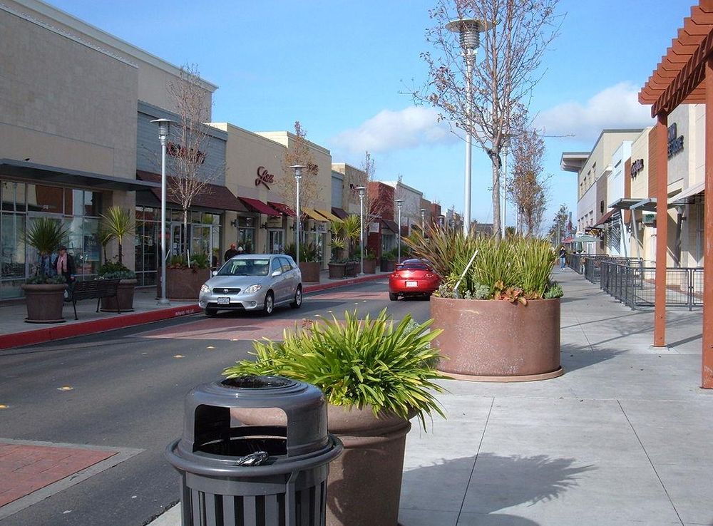 File:Westlake Shopping Center 3.JPG - Wikimedia Commons