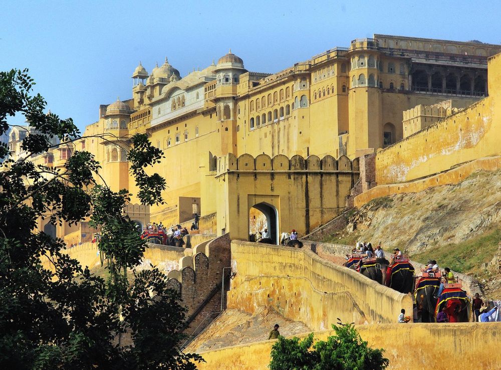 Fotos gratis : arquitectura, pueblo, palacio, Monumento, viajar, vehículo,  turismo, monasterio, fuerte, India, inmuebles, caravana, Elefantes, ámbar,  Mughal, historia antigua 3838x2568 - - 563811 - Imagenes gratis - PxHere