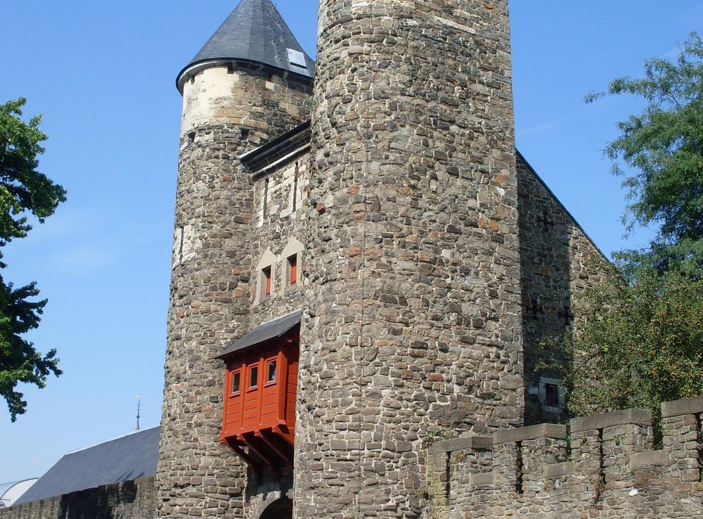File:Helpoort Maastricht (2).JPG - Wikimedia Commons