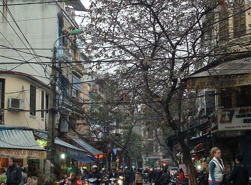 File:Old Quarter Hanoi Street View.JPG - Wikimedia Commons