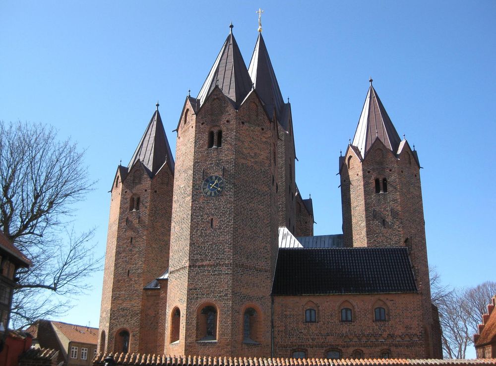Fil:Kalundborg - Vor Frue Kirke1.JPG - Wikipedia, den frie encyklopædi