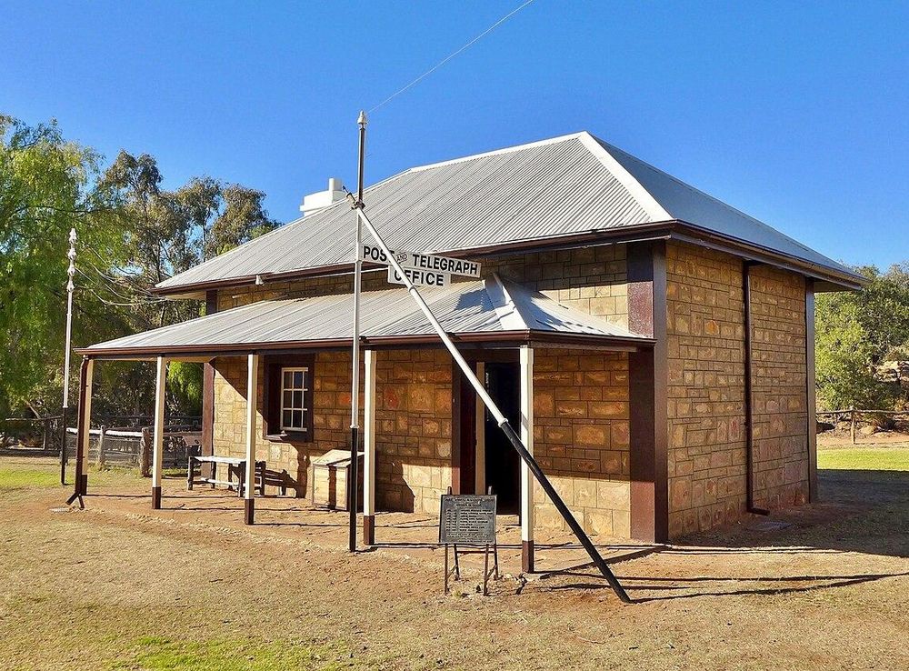 File:Alice Springs Telegraph Station, 2015 (01).JPG - Wikimedia Commons