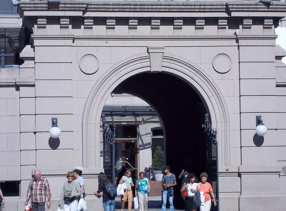 File:Portico Pta Carretas Shopping.JPG - Wikimedia Commons