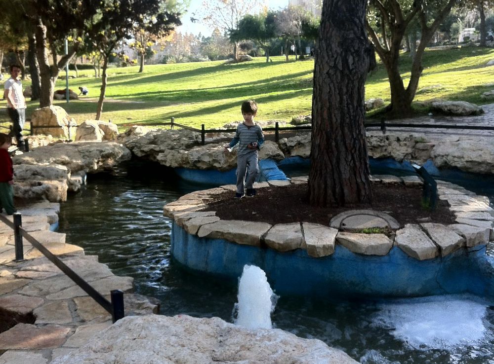 File:PikiWiki Israel 28798 Jerusalem Garden.JPG - Wikimedia Commons