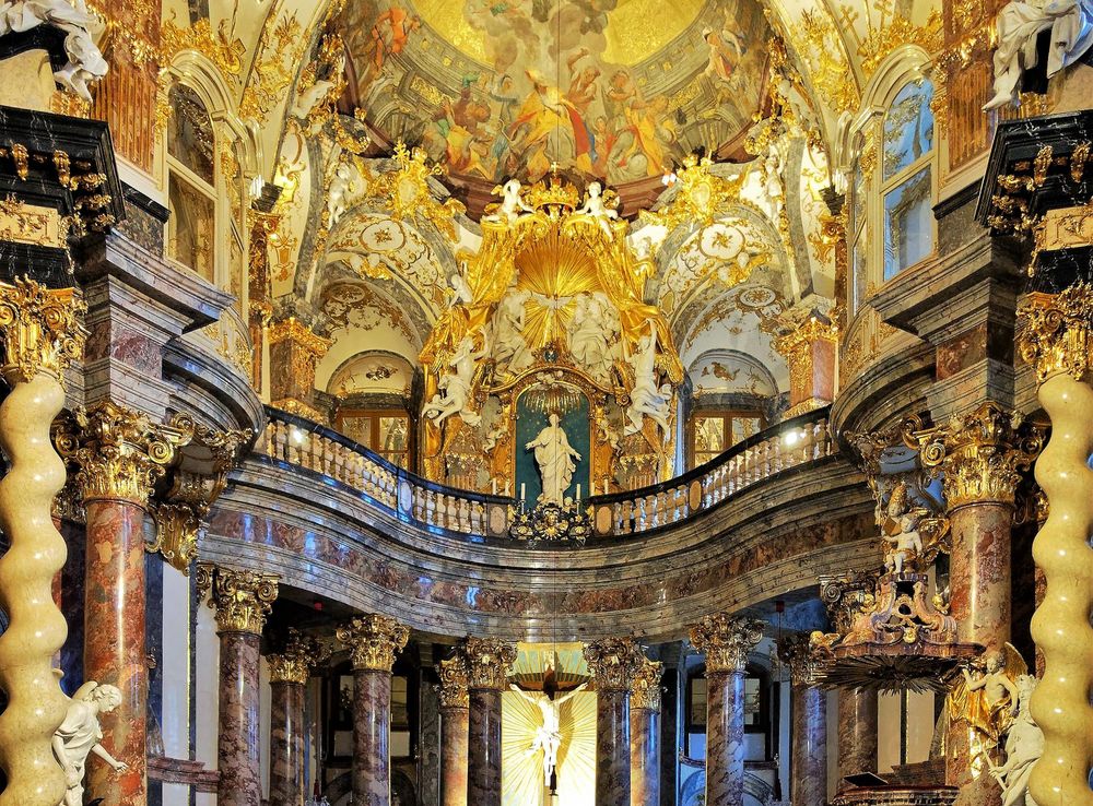 File:1732 wurde mit dem Bau der Hofkirche in der Würzburger Residenz  begonnen. 01.jpg - Wikimedia Commons