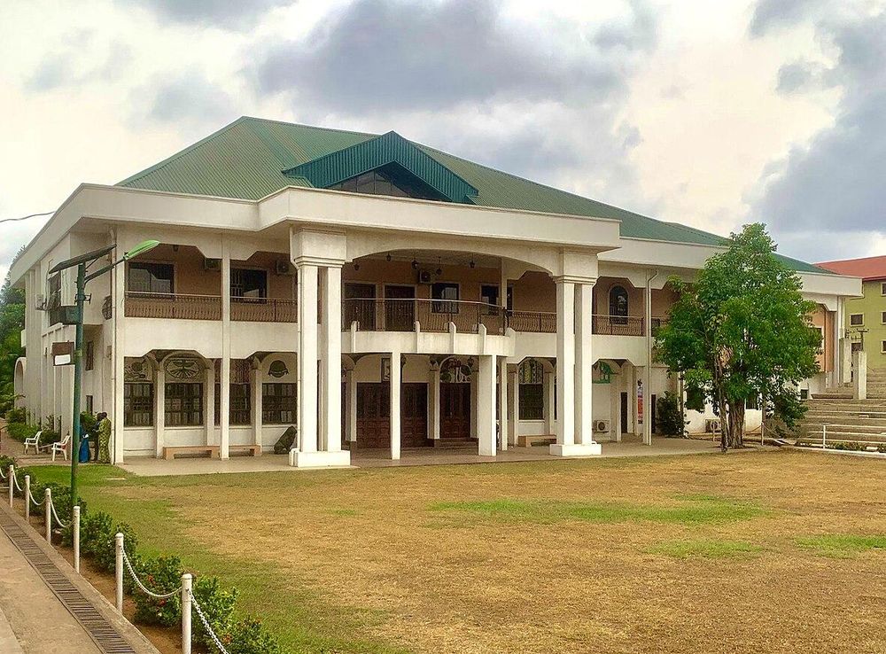 File:Obi's Palace.jpeg - Wikimedia Commons