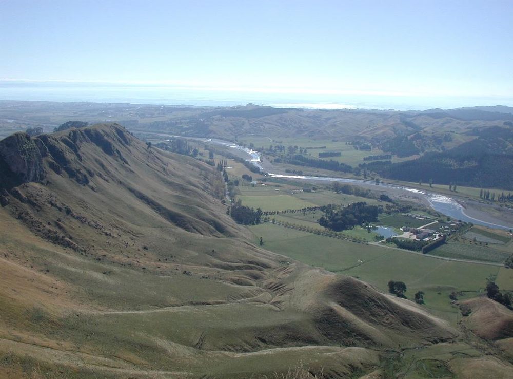 File:View northeast from Te Mata Peak over Tukituki River.jpg - Wikimedia  Commons