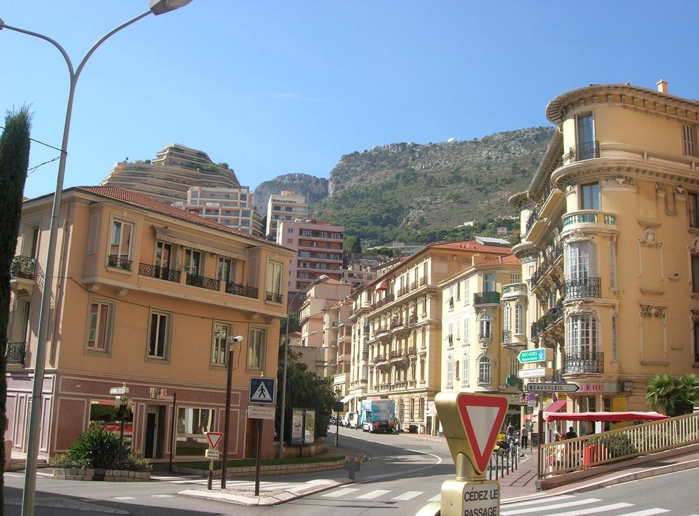 File:Moneghetti.JPG - Wikipedia