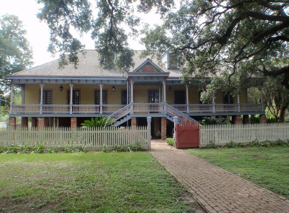 File:Laura Plantation House Front.JPG - Wikimedia Commons