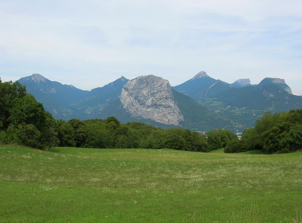 File:Massif de la Chartreuse.JPG - Wikimedia Commons