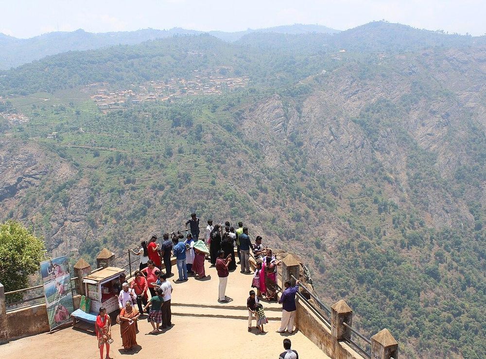 File:View from the Dolphin Peak in Ooty,Tamil Nadu.JPG - Wikimedia Commons
