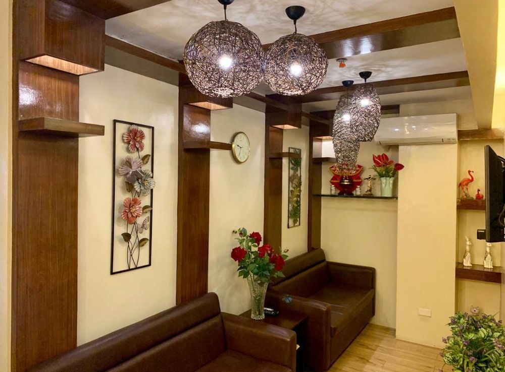 Davao Persimmon Suites for Family Vacation With a 7.8 Expert Points in 2024  | hotelsr.com