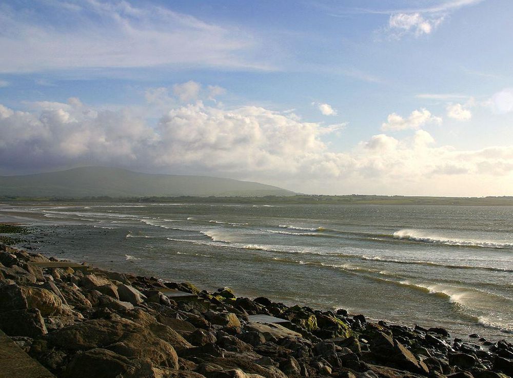 File:Strandhill.jpg - Wikimedia Commons