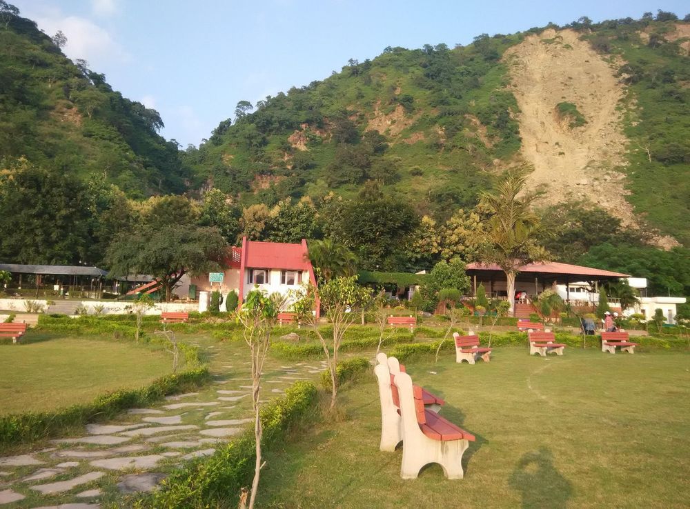 File:Morni Hills and Tikkar Taal, Haryana, India - 4.jpeg - Wikimedia  Commons