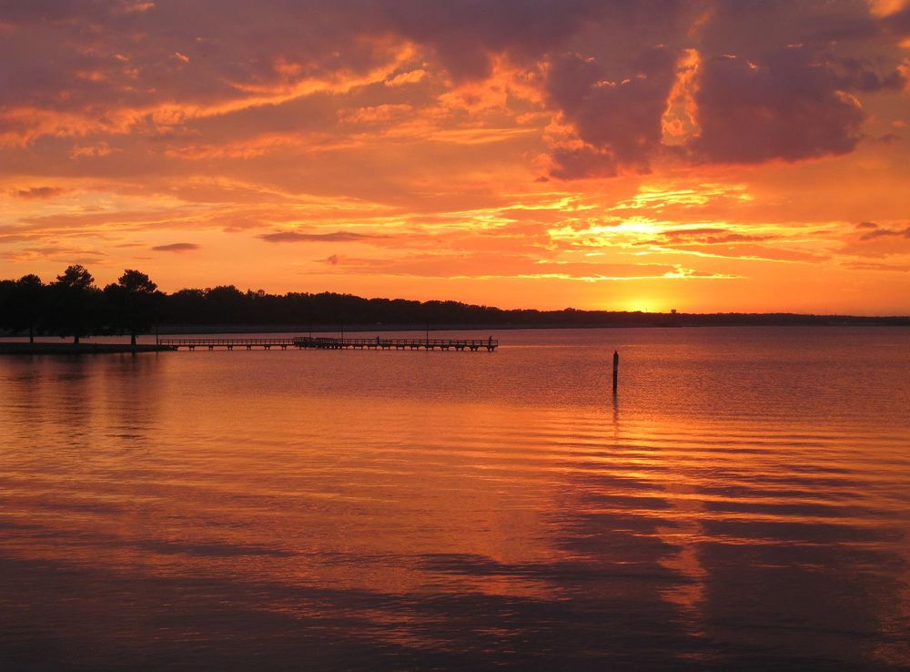 File:Ross Barnett Reservoir sunset picture.jpg - Wikimedia Commons