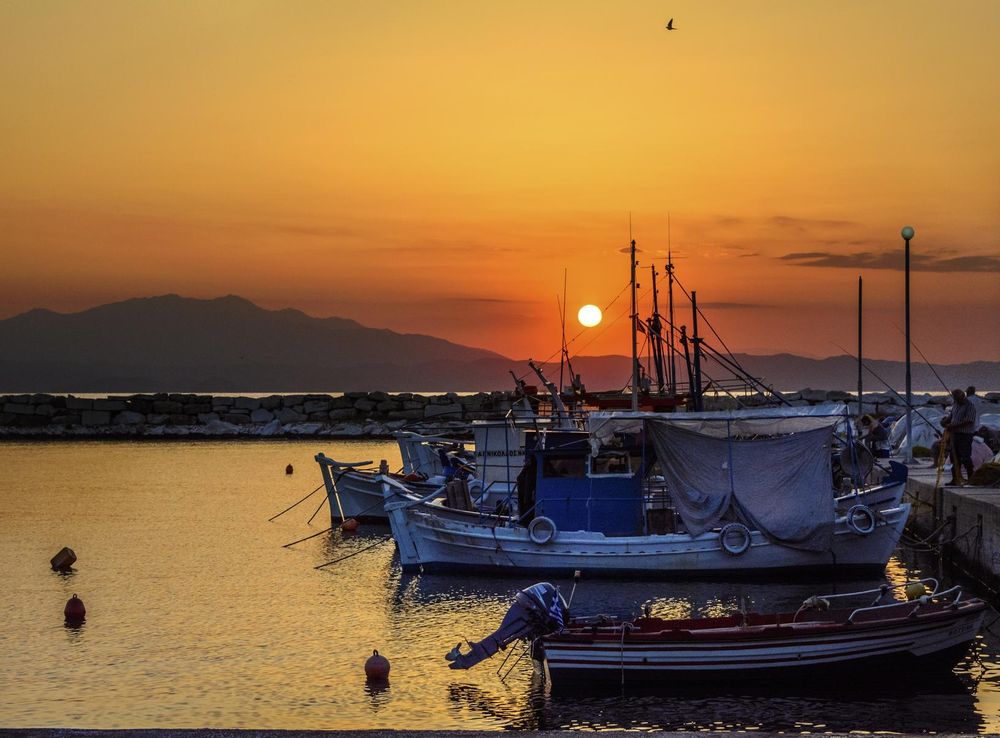 Free Images : sea, coast, ocean, dock, sun, sunrise, sunset, boat, morning,  dawn, dusk, evening, vehicle, bay, island, romance, harbor, marina, port,  boats, greece, thassos 5739x3604 - - 1265114 - Free stock photos - PxHere
