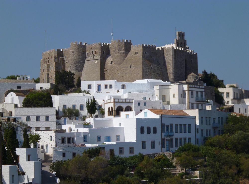 File:Chora di Patmos con il Monastero di San Giovanni il teologo.JPG -  Wikipedia