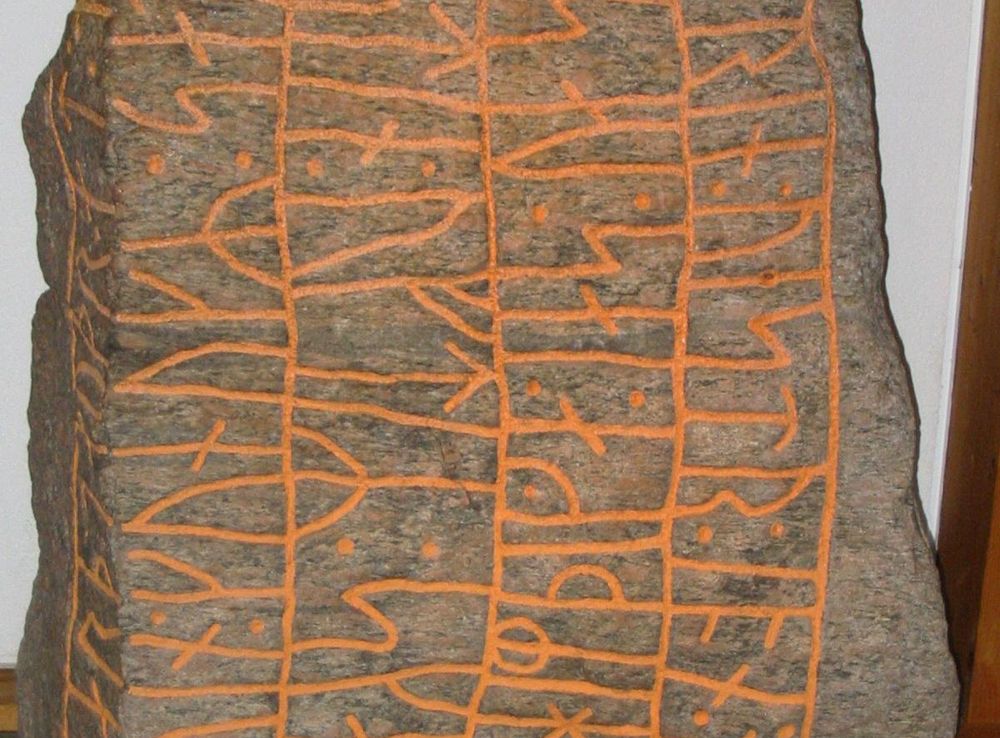 File:Skarthi stone front.jpg - Wikimedia Commons