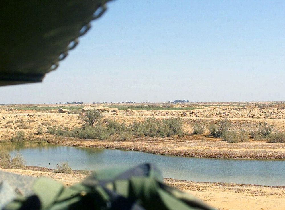 ملف:A refueling stop, off the highway, near Al Kut, Iraq, during Operation  IRAQI FREEDOM - DPLA - 2a5d45896ca1cbf19bc9d11f7329bf59.jpeg - ويكيبيديا
