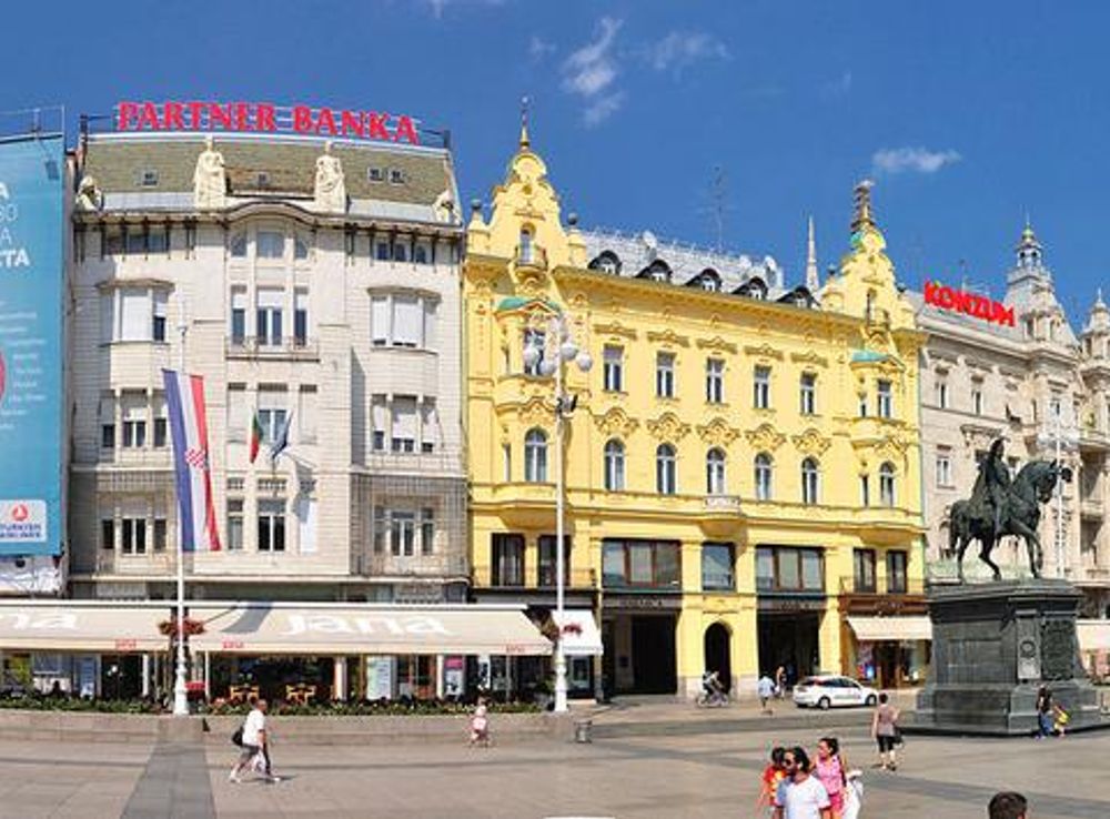 File:2011-08-19 14-55-53 Croatia Zagreb - Centar 6hl.jpg - Wikimedia Commons
