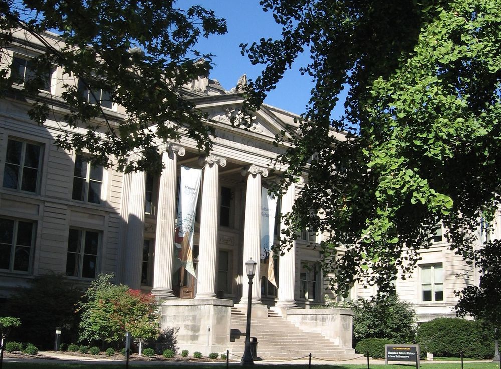 File:Iowa Hall.JPG - Wikipedia