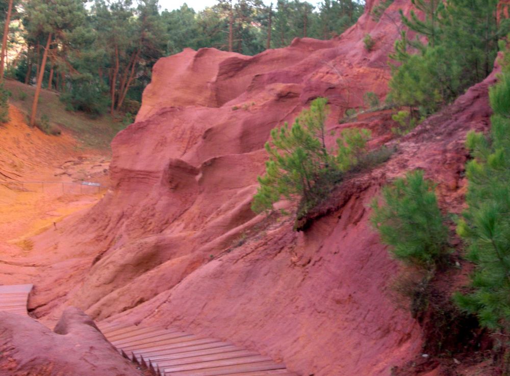 File:Roussillon sentier des ocres2.JPG - Wikipedia