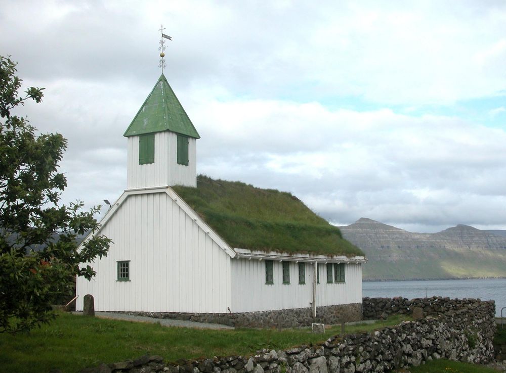 File:Church of Oyndarfjørður, Faroe Islands.JPG - Wikimedia Commons