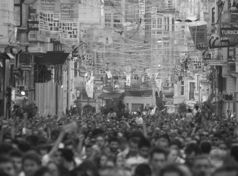 File:Istiklal gezi parki protesto.JPG - Wikimedia Commons
