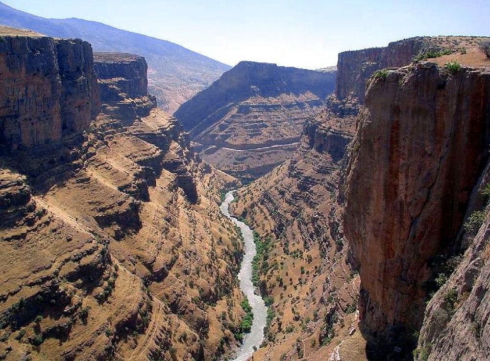 ملف:Canyon, north eastern Kurdistan.jpg - ويكيبيديا