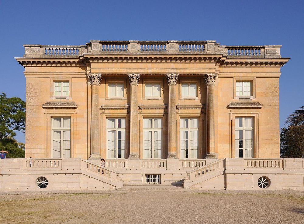 File:West facade of Petit Trianon 002.JPG - Wikimedia Commons