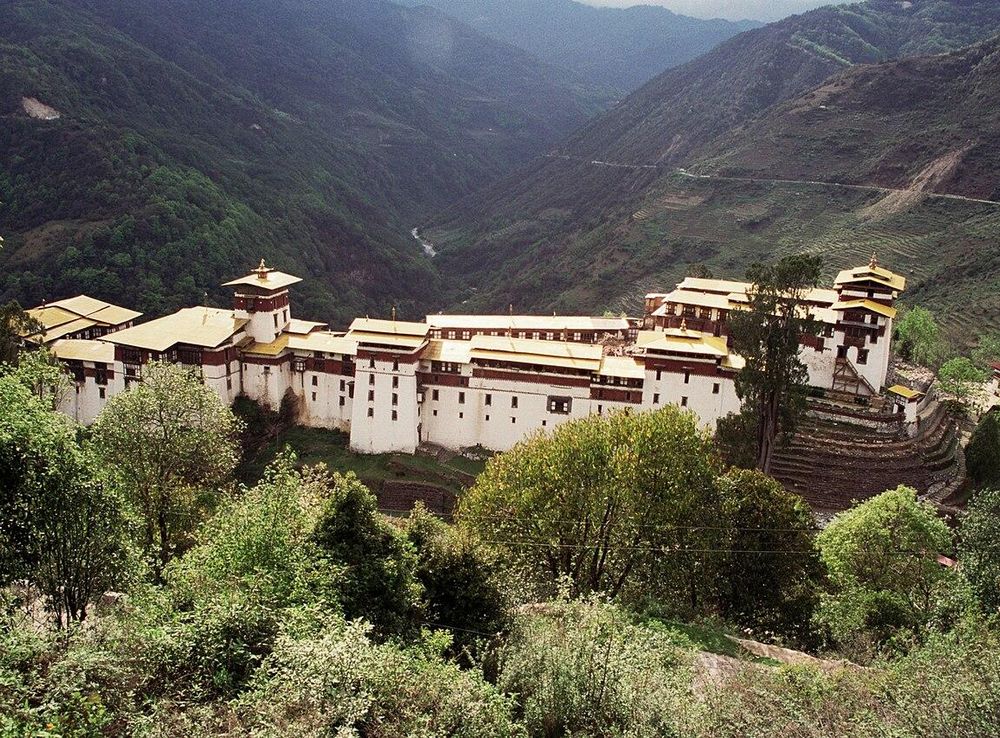 File:TrongsaDzong.jpg - Wikipedia