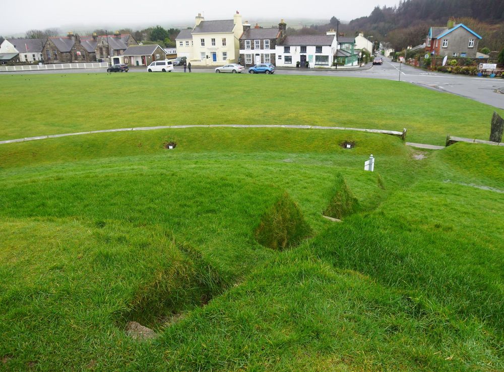 Coadan:Isle of Man - St John's - Tynwald Hill 20240221 looking down on  south side.jpg - Wikipedia