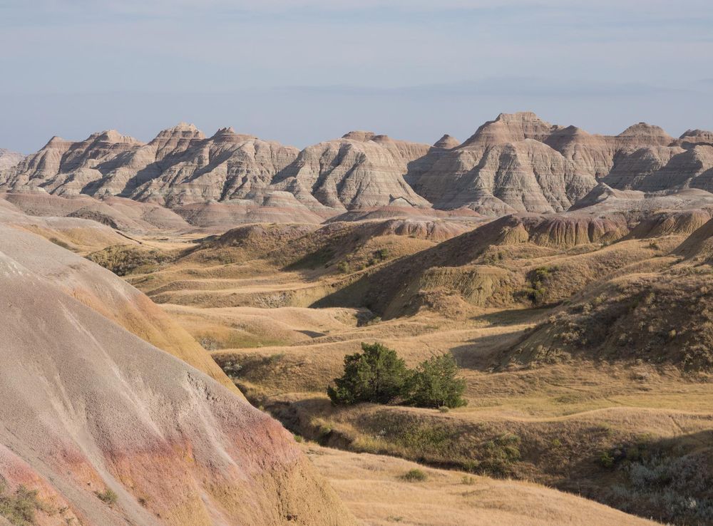 File:Badlands National Park - Yellow Mounds 1.jpg - Wikimedia Commons