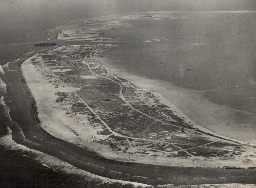 File:Aerial view of Canton Island.jpg - Wikimedia Commons