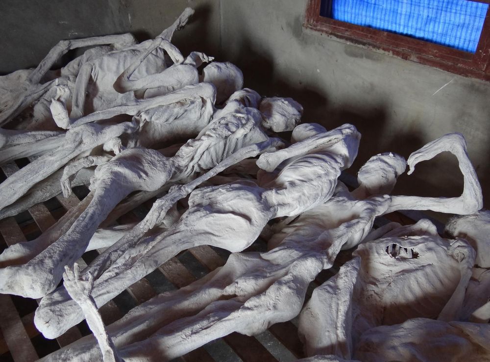 File:Exhumed Victims - Murambi Genocide Memorial Site.jpg - Wikimedia  Commons