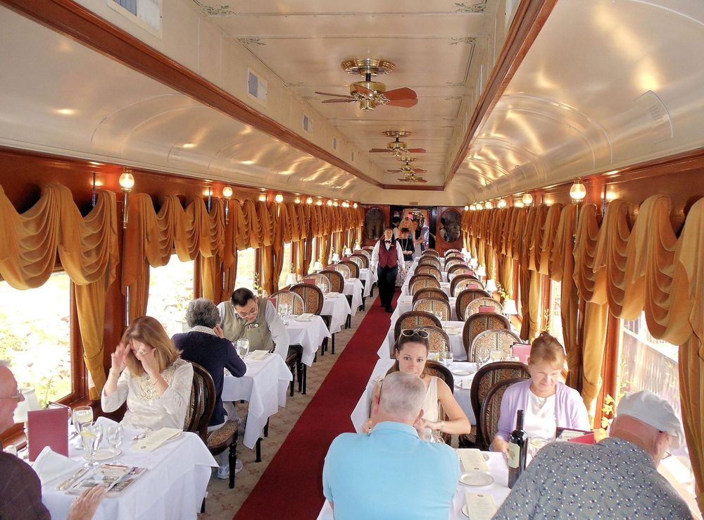 File:Napa Valley Wine Train, Napa Valley, California, USA (6319723539).jpg  - Wikimedia Commons