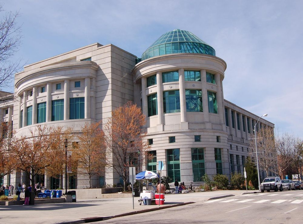 File:North-Carolina-Museum-of-Natural-Sciences-20070321.jpeg - Wikimedia  Commons