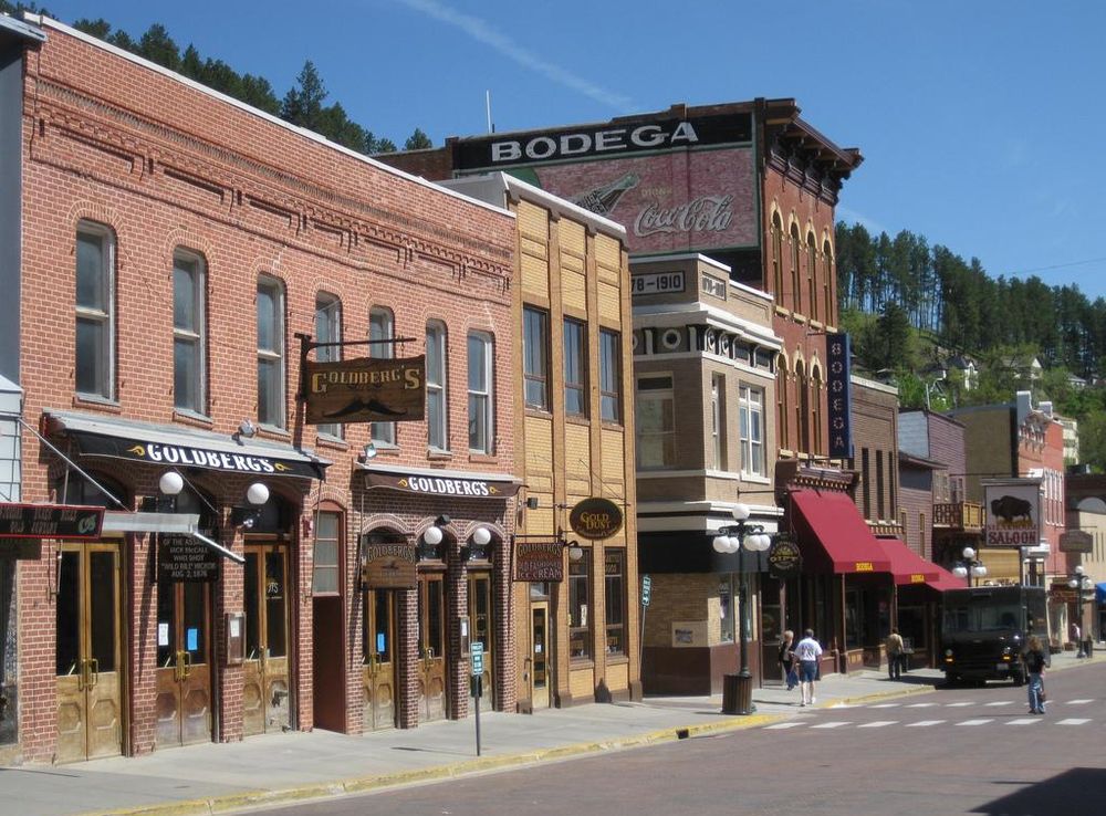 File:Main street deadwood south dakota 2009.jpg - Wikimedia Commons