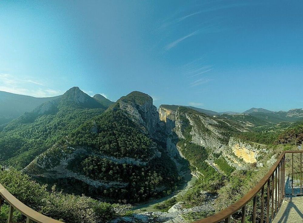 File:Panorama du Point Sublime.jpg - Wikimedia Commons